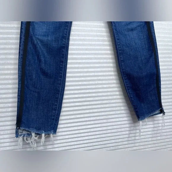 MOTHER Women Denim Jeans Stunner Zip Ankle Step Fray Sweeping Racer Size 27 W28